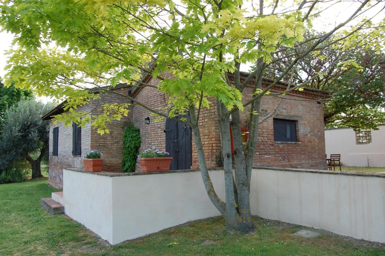 Agriturismo Macciangrosso Casale Piccolomini Chiusi Luaran gambar
